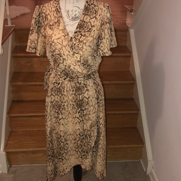 𝅺JUNE and Hudson brown Snake skin patterned dress. Short sleeves - Picture 2 of 7